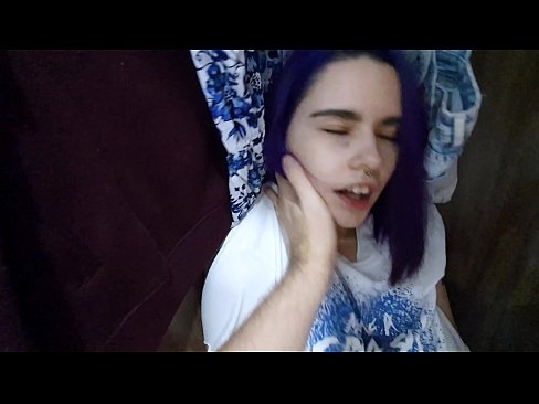 ❤️ I kitea taku tuahine i roto i te kaapata ka awhina ia ia ki te cum ☑ Sex ataata i mi.domhudognika.ru ﹏